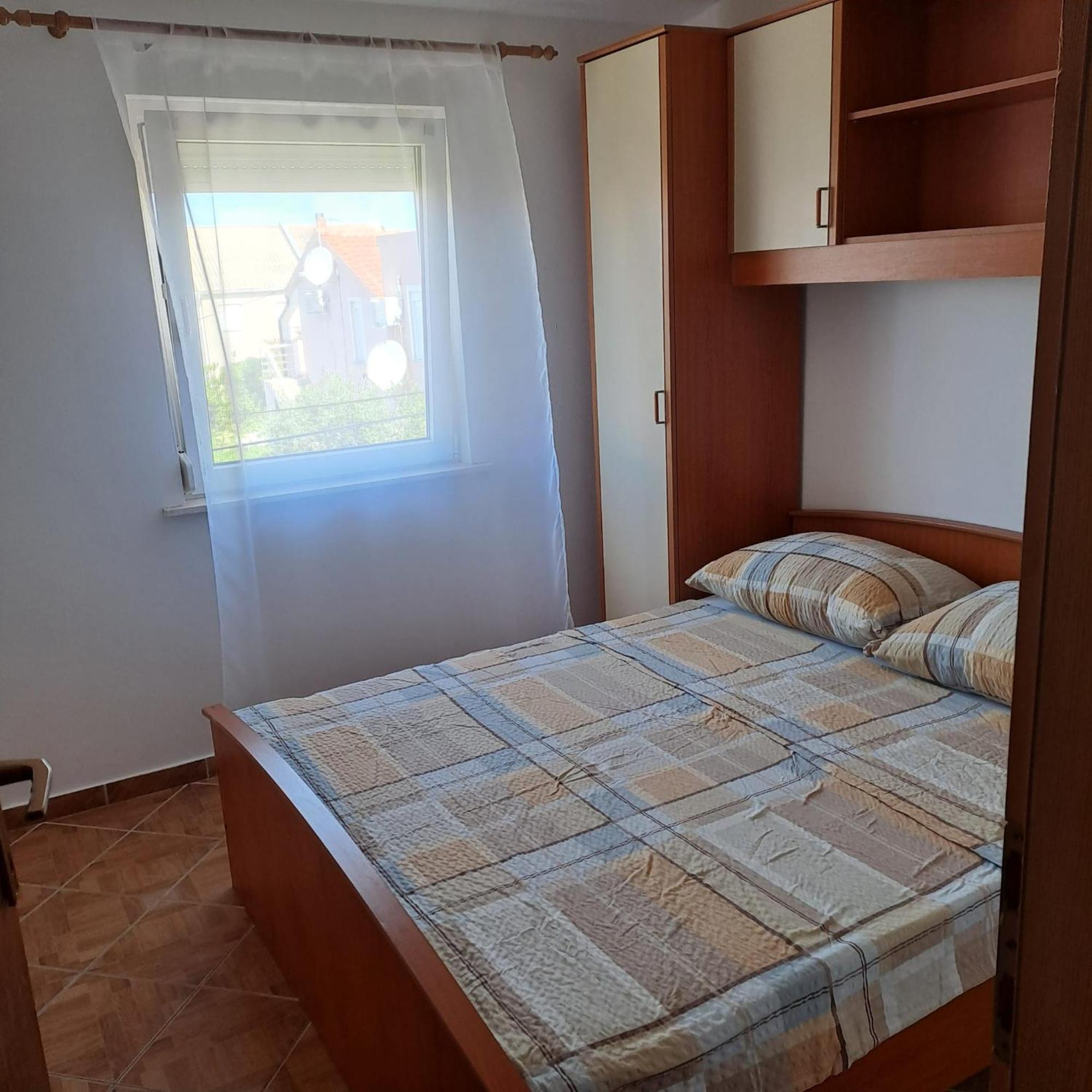 Apartments Cecilija Povljana Exterior foto